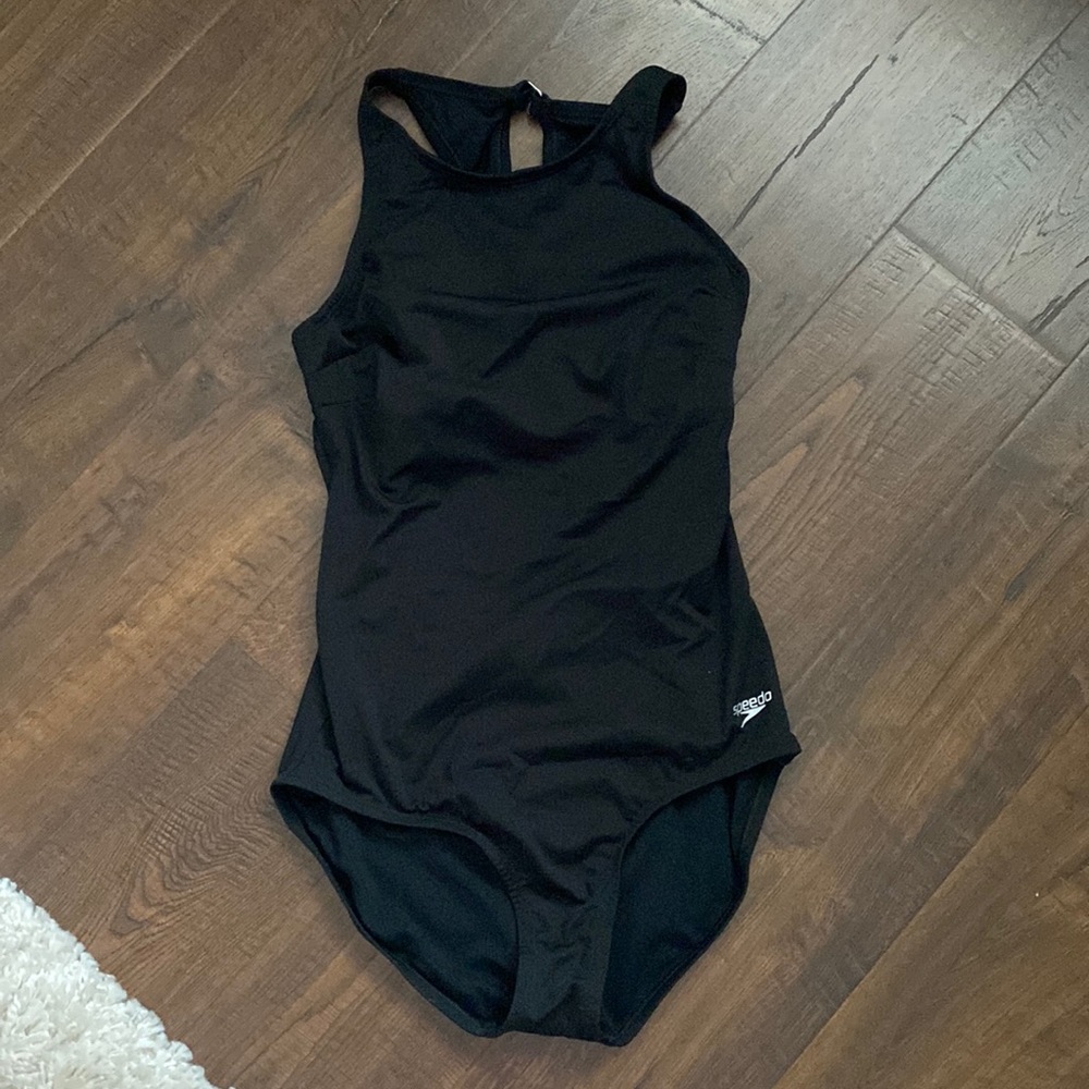 EUC Speedo one piece swimsuit size 8